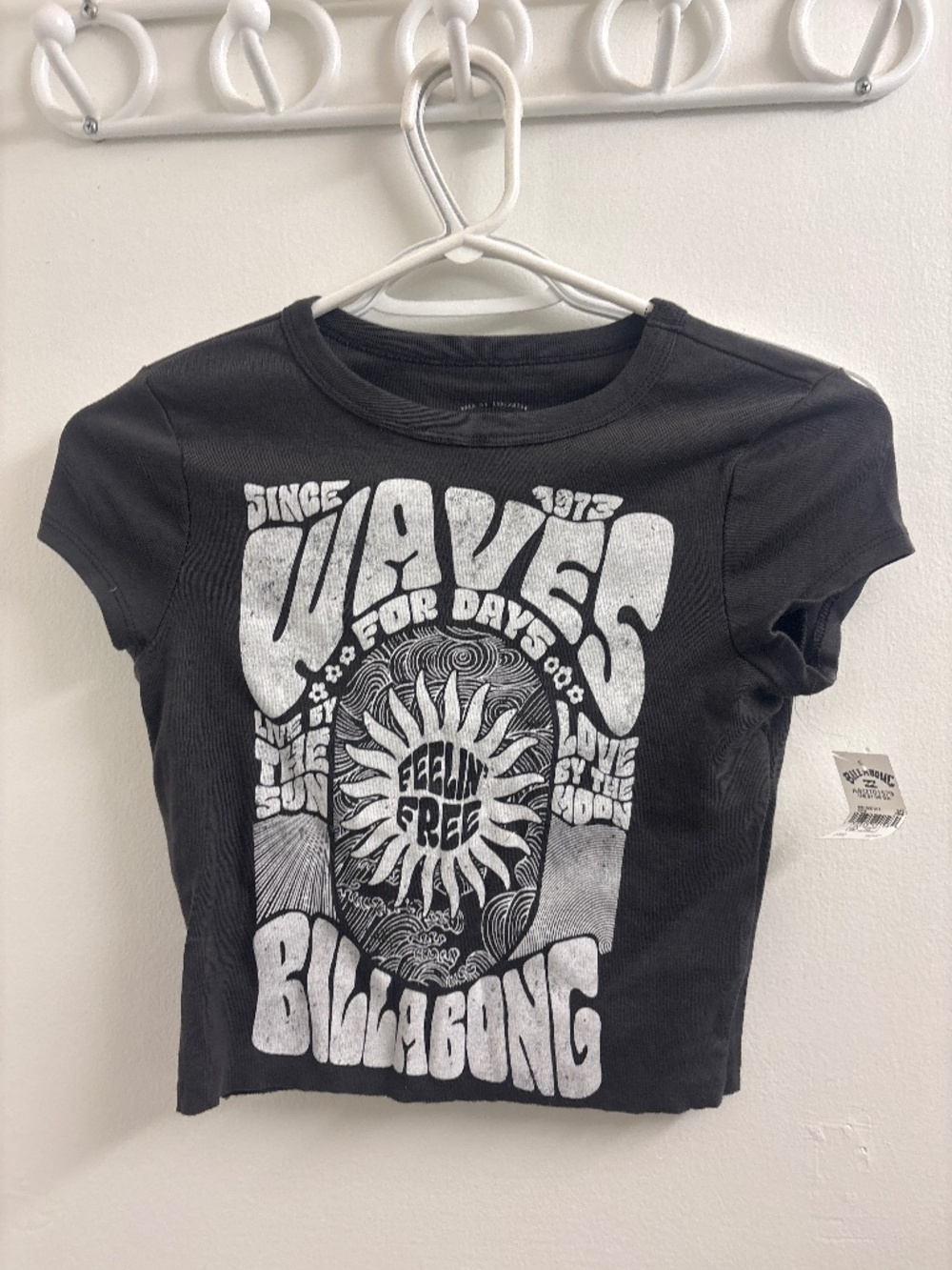Cropped tee